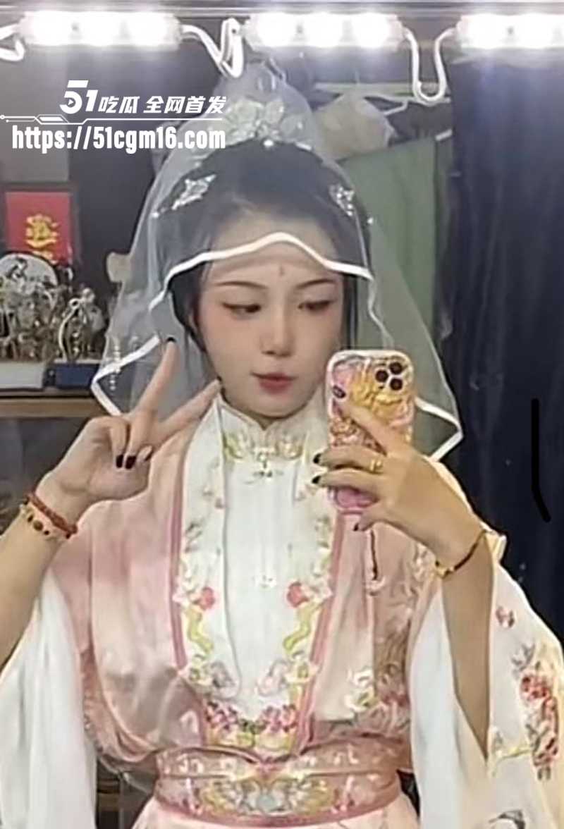 古装大奶少妇王静跟男友性爱视频泄漏2拷贝