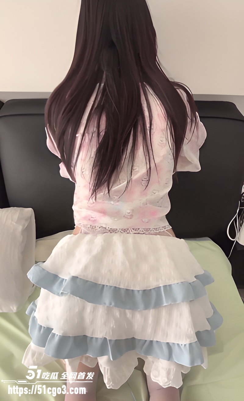 清纯少女下海私拍泄密 4