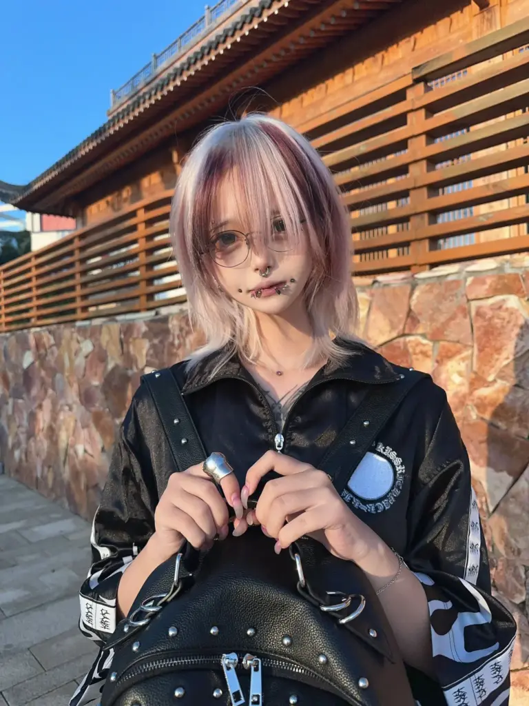 地雷系福利姬椿山民子订书机挑战穿刺视频流出