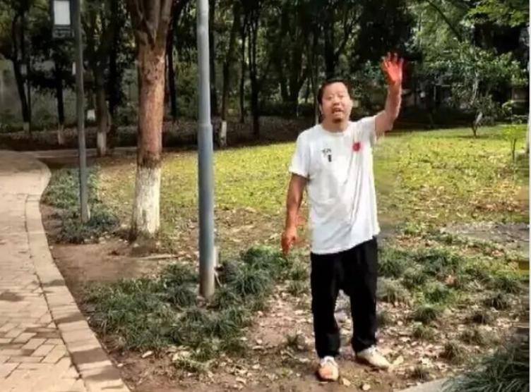 重庆理工大学突发事件在任教师持刀伏击副校长