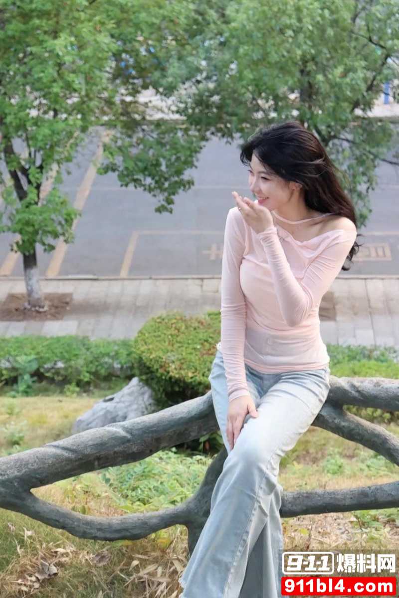 长相甜美温文尔雅的女神 蔡思林 12 长相甜美温文尔雅的女神 蔡思林 12