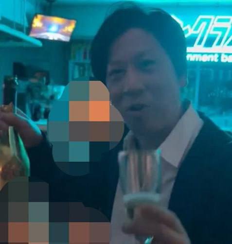 日本富豪坂井秀人6女果体香槟塔丑闻曝光