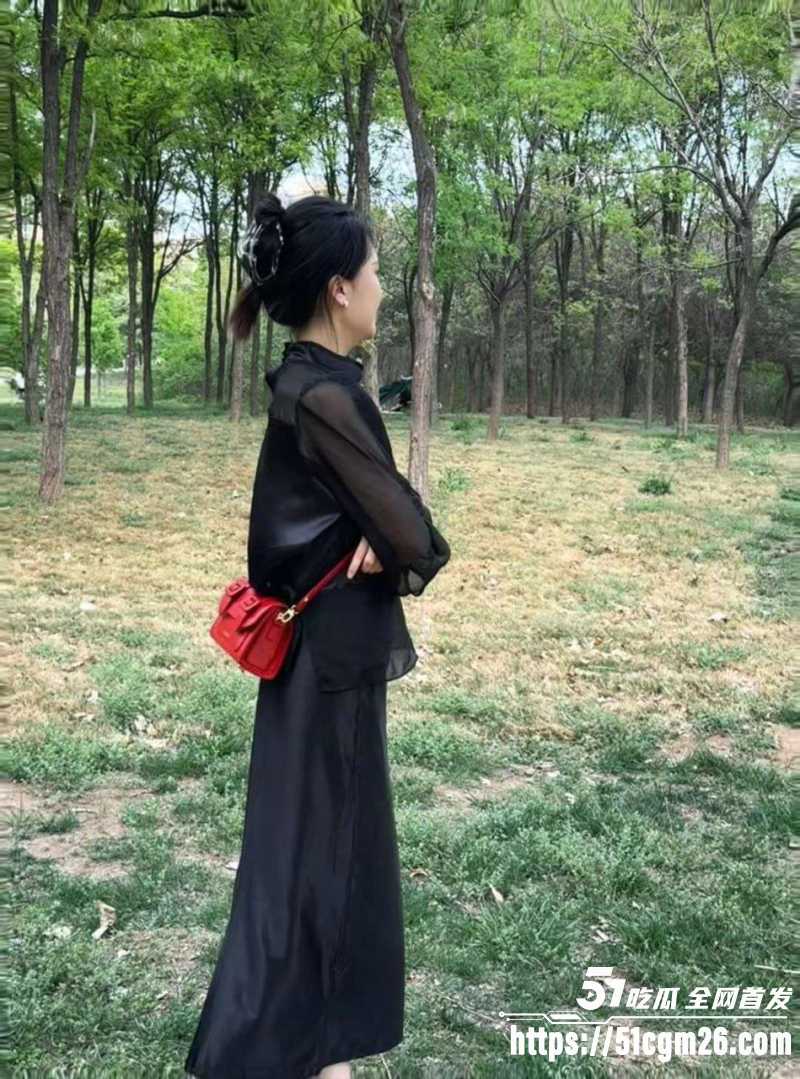 郝蕊被金主包养 1