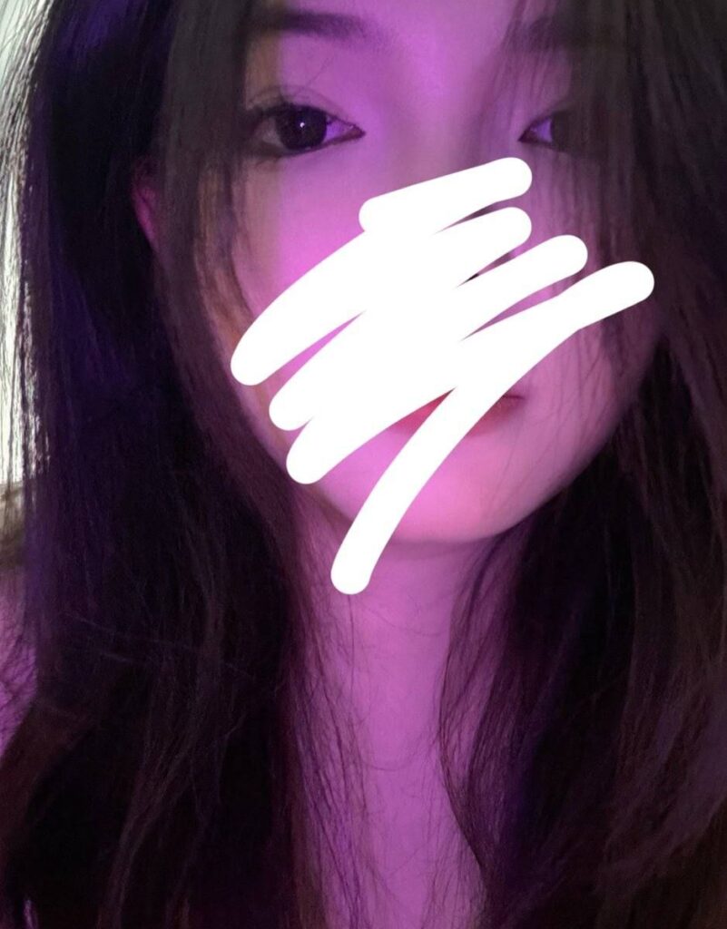 抖音小网红羊咩咩清纯嫩妹下海会议室私密直播曝光