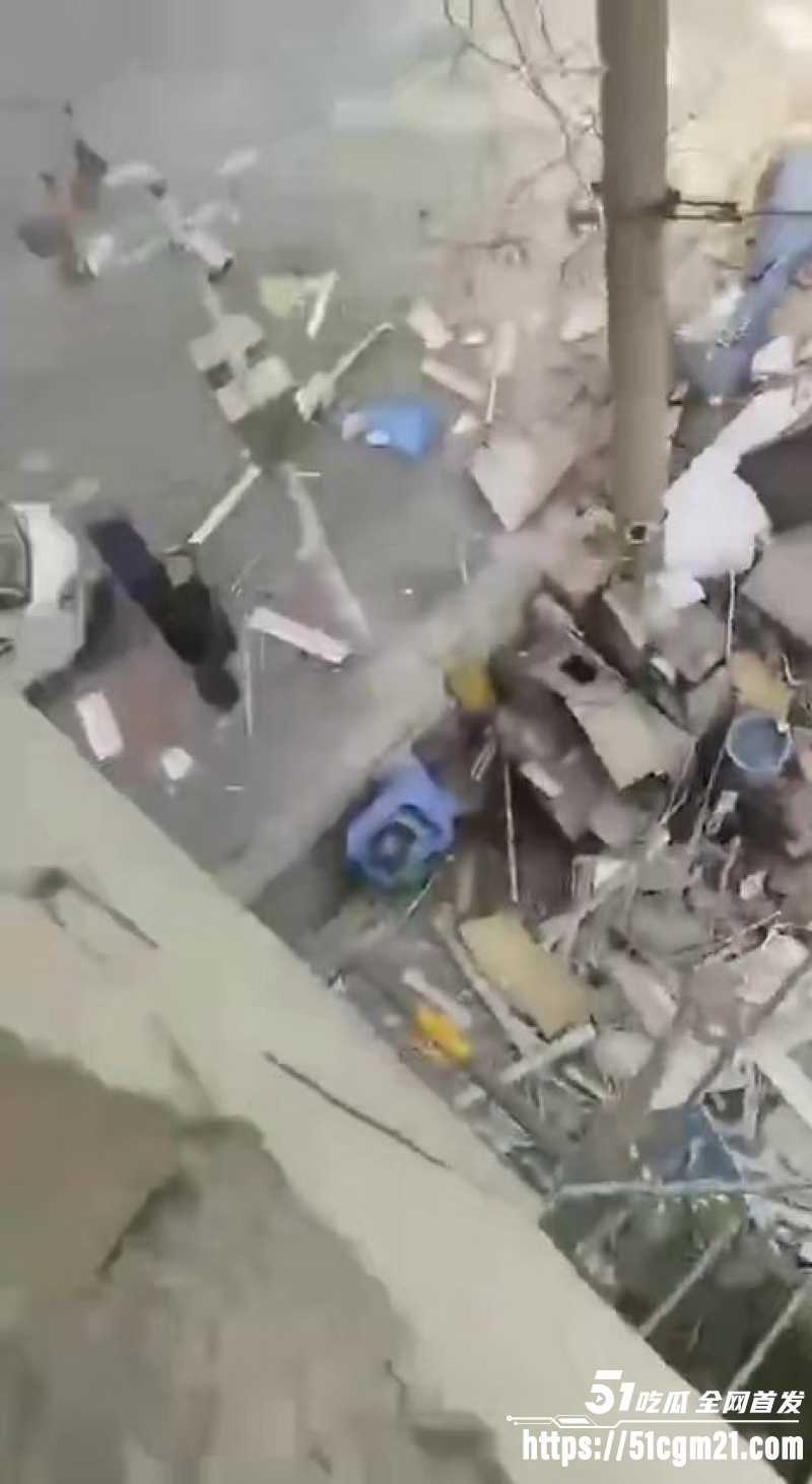 小酒馆突发爆炸4