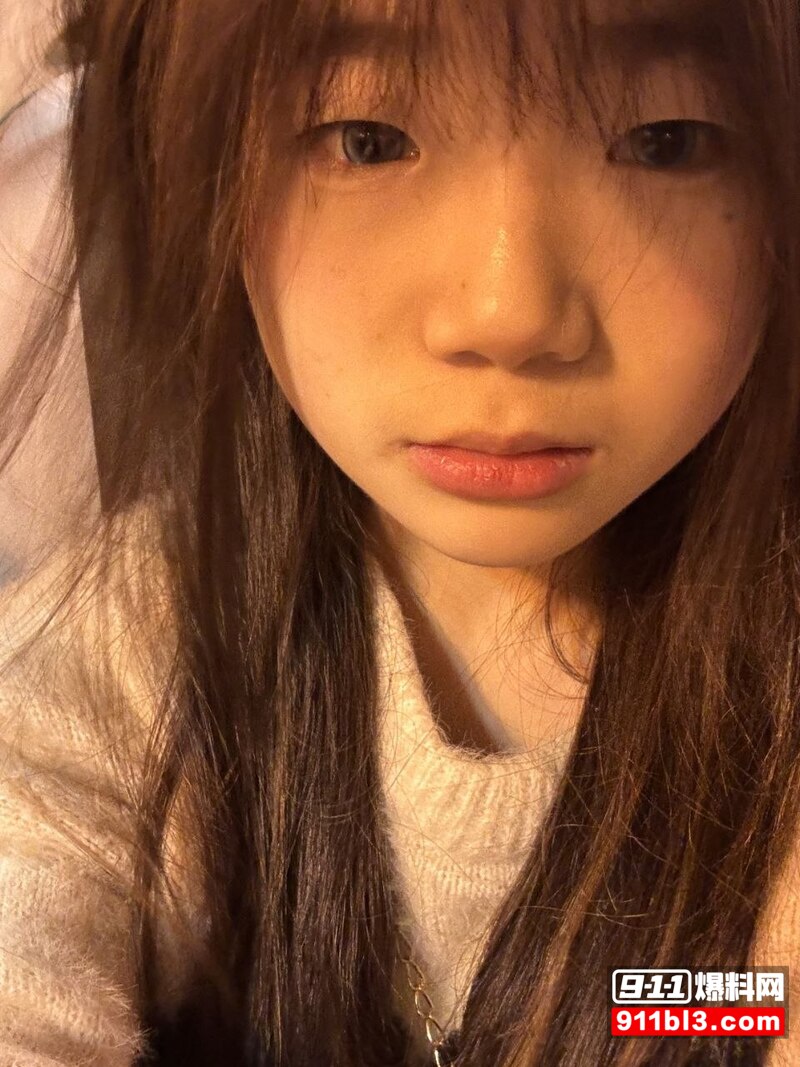 吴莹莹巨乳口爆 3