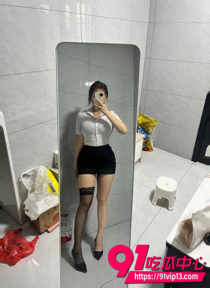 湖南株洲微胖母狗陈思莹为了完成主人的任务居家自慰32
