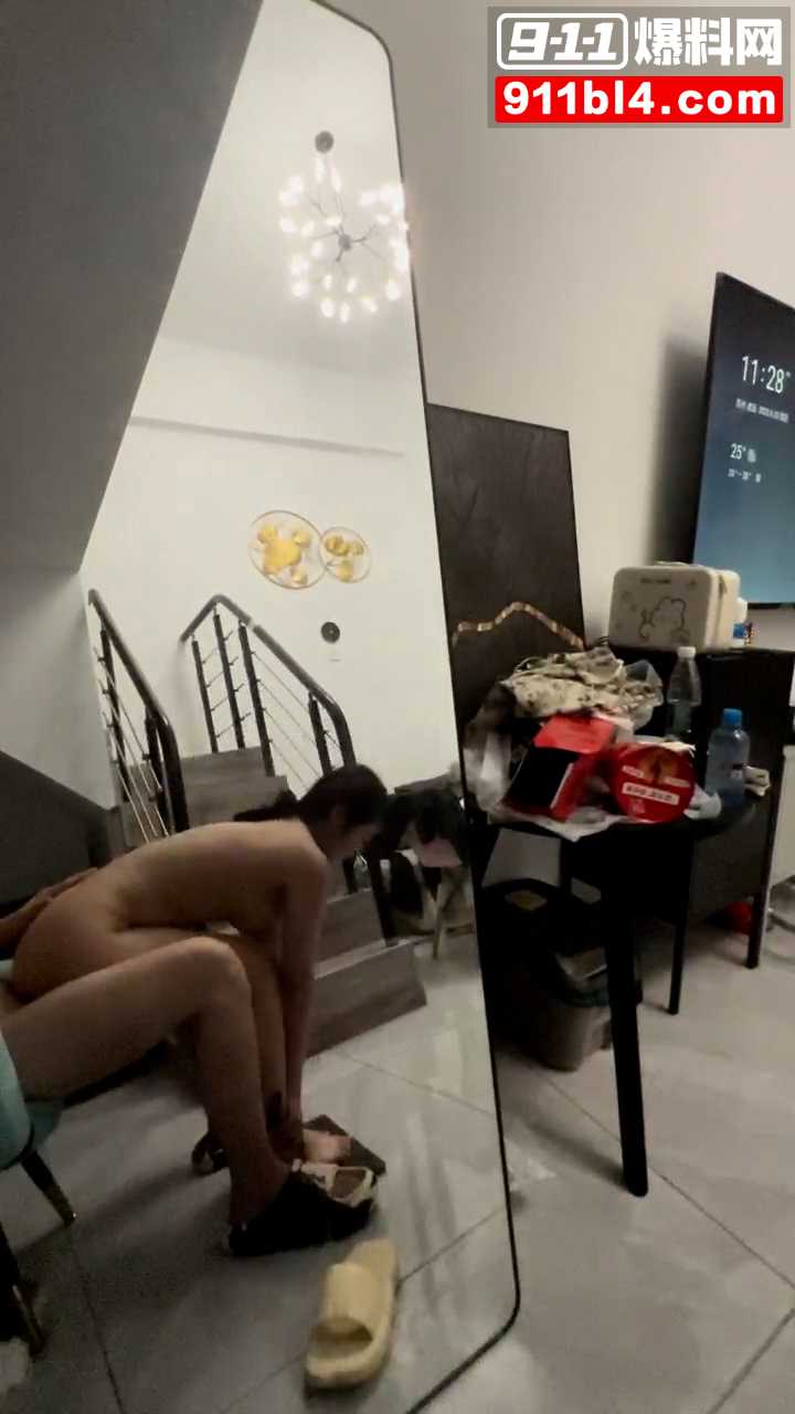 武汉女神刘淼淼黑丝古装大戏流出7