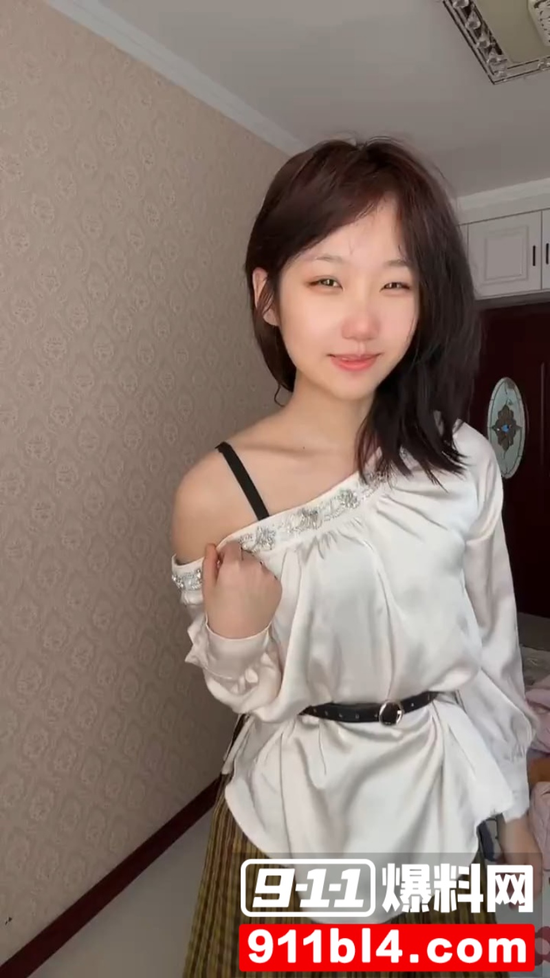 特高颜值福利姬3