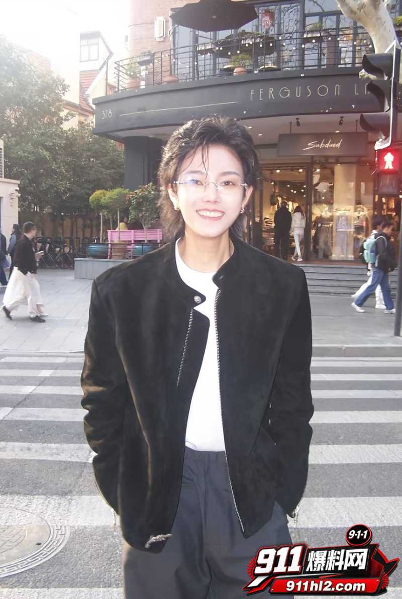 抖音21万粉女网红 凯凯kai 25 抖音21万粉女网红 凯凯kai 25