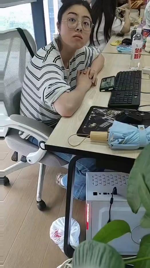 xxn再创新高度神人全女公司白嫖霸王餐投诉外卖员