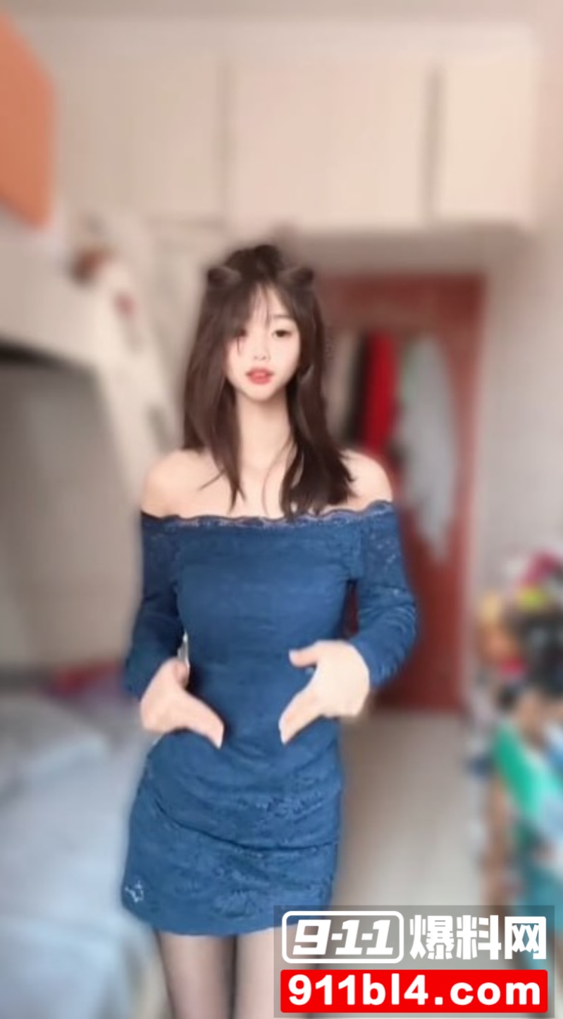 快手网红泪痕刚成年就下海直播11