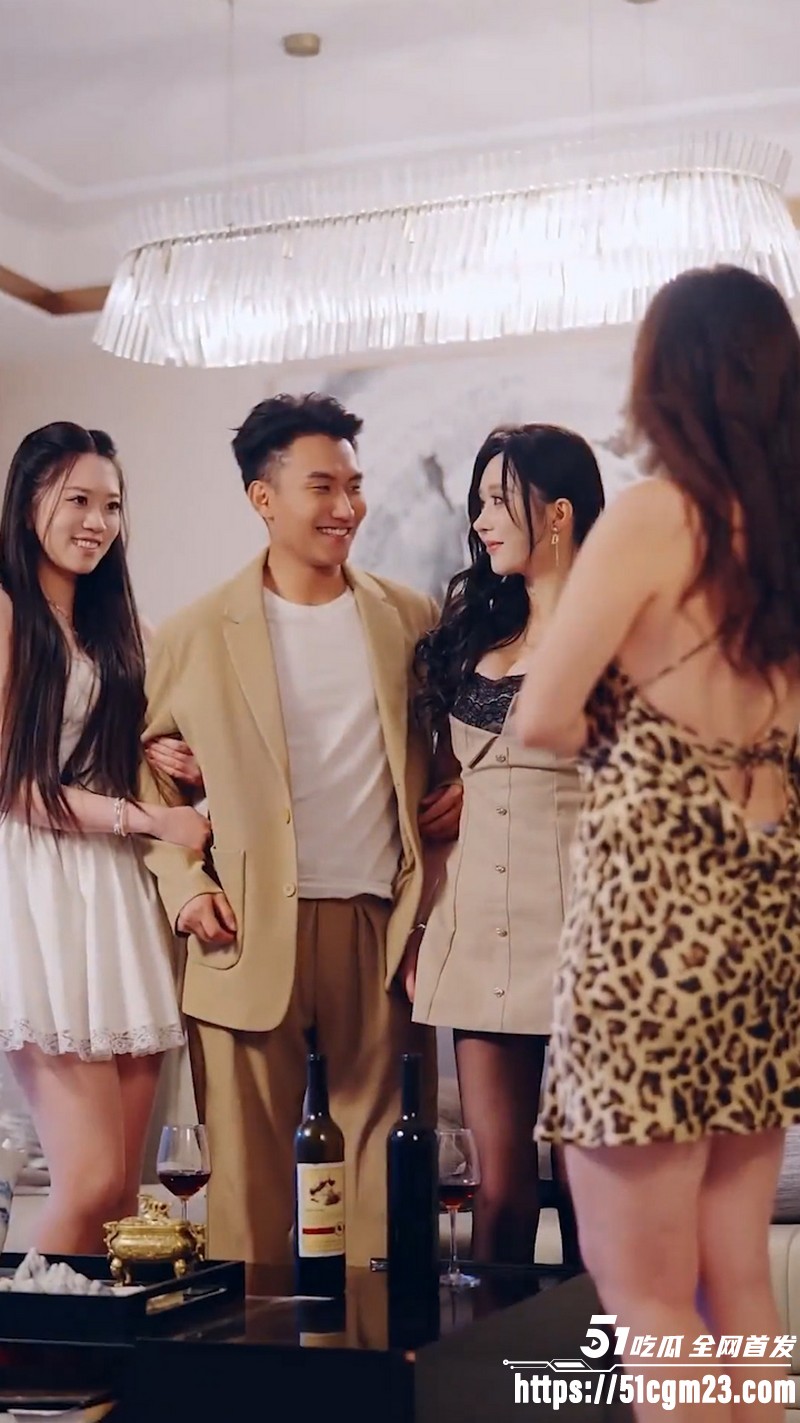 擦边热传她们的禁忌游戏新作 8