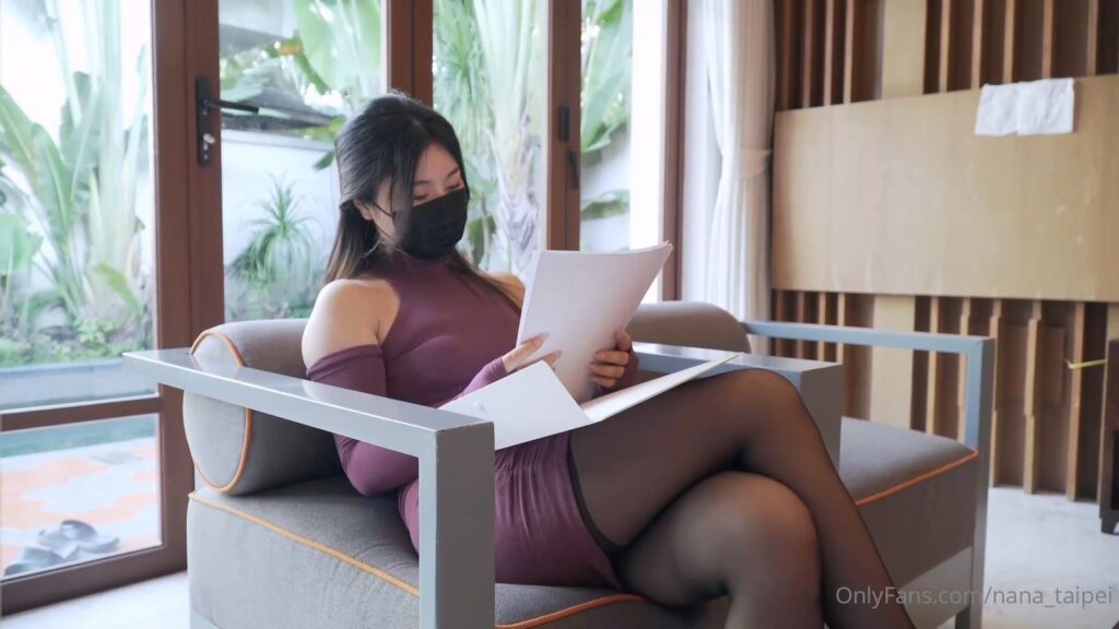OnlyFans白虎御姐台北娜娜霸道女总裁吃掉小职员