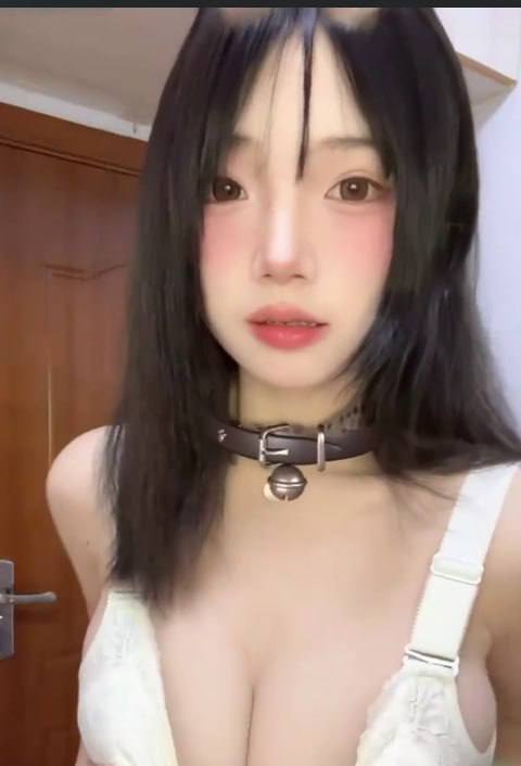 抖音精神小妹猫猫很乖乖下海私拍福利视频流出