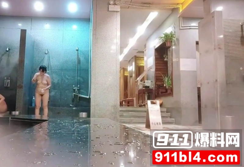 顶级反差女神 偷拍洗浴3 顶级反差女神 偷拍洗浴3