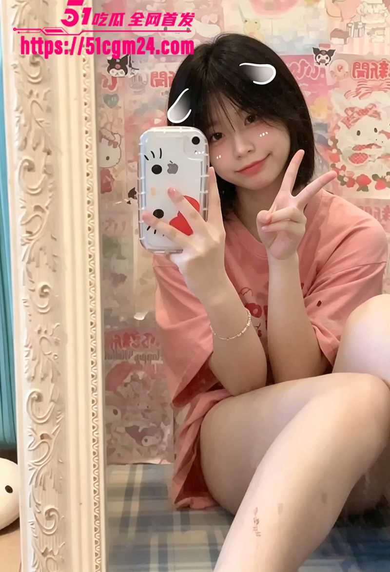 乌萌萌眼镜娘会员专属私拍流出 3 拷贝