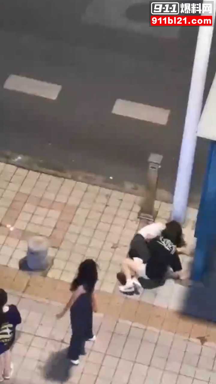 精神小妹4 精神小妹4