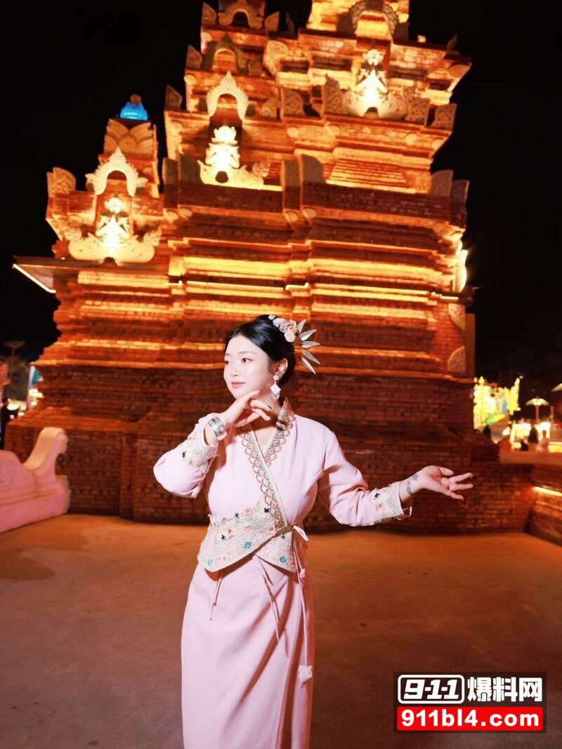 杨薇雅反差母狗 12