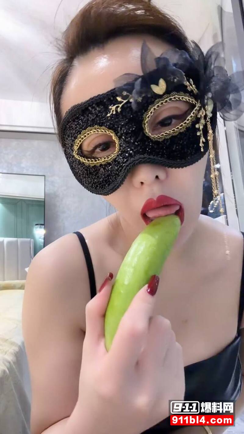 快手少妇自慰 6