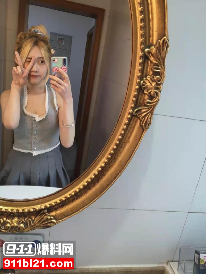 武汉极品黄毛妹 刘欣冉 1 武汉极品黄毛妹 刘欣冉 1