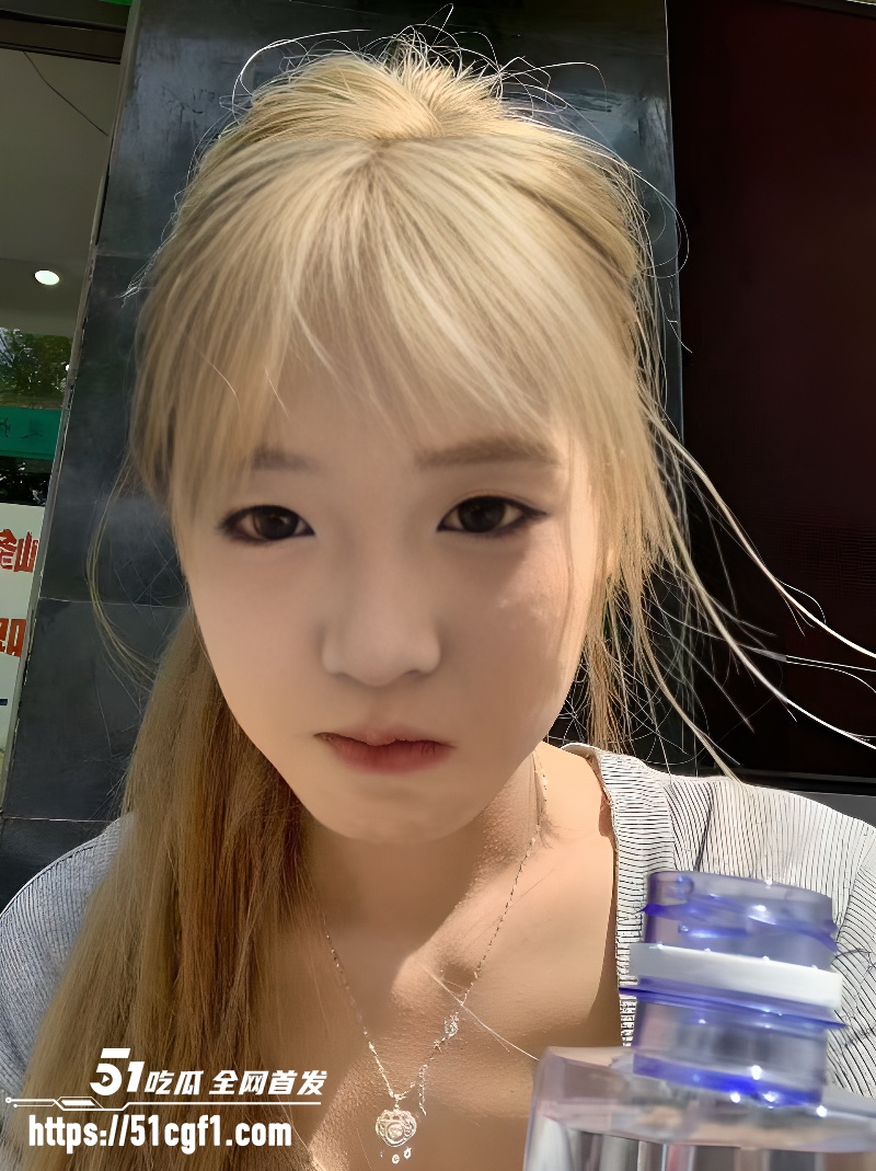 睡衣炮架子足交视频02