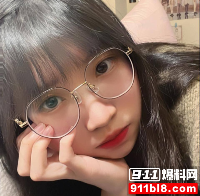 长相清纯可爱的眼睛婊 21 长相清纯可爱的眼睛婊 21
