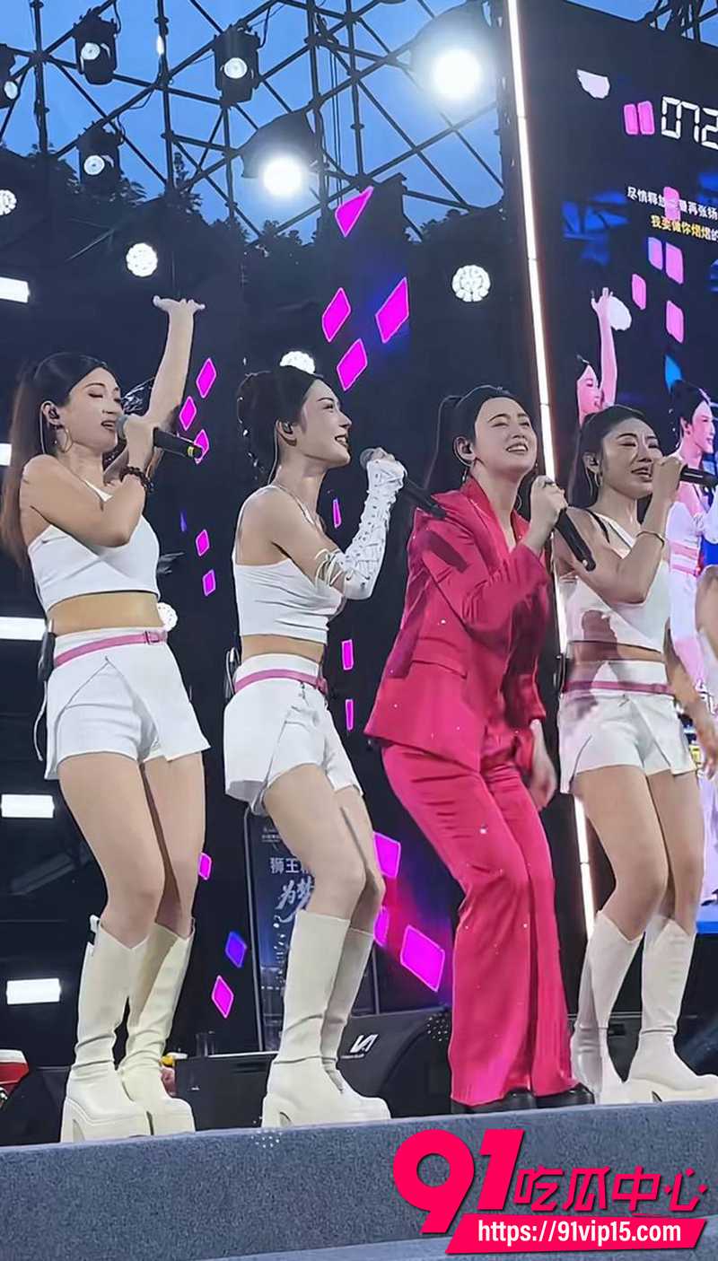 抖音百万网红周子冉  6