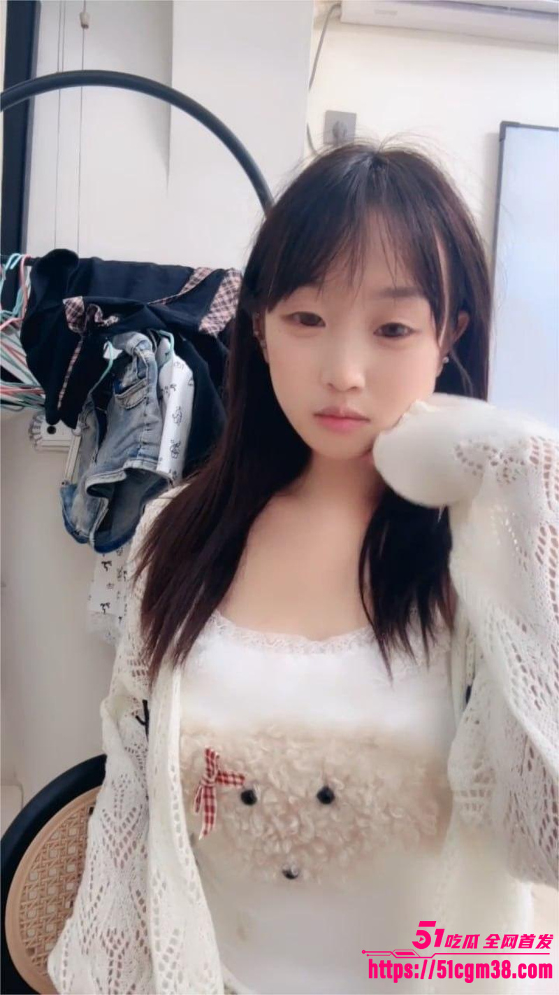 极品学生妹 土豆泥 裸聊直播录屏 1 极品学生妹 土豆泥 裸聊直播录屏 1