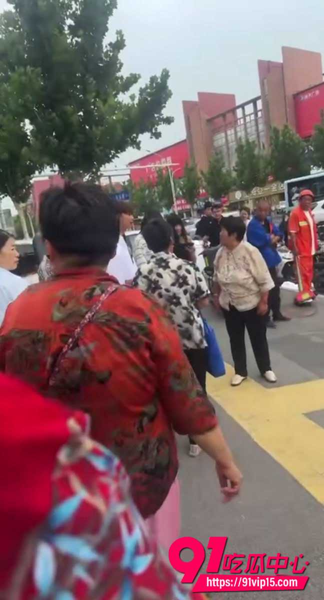 徐州丰县精神小伙锦江大厦门4 徐州丰县精神小伙锦江大厦门4