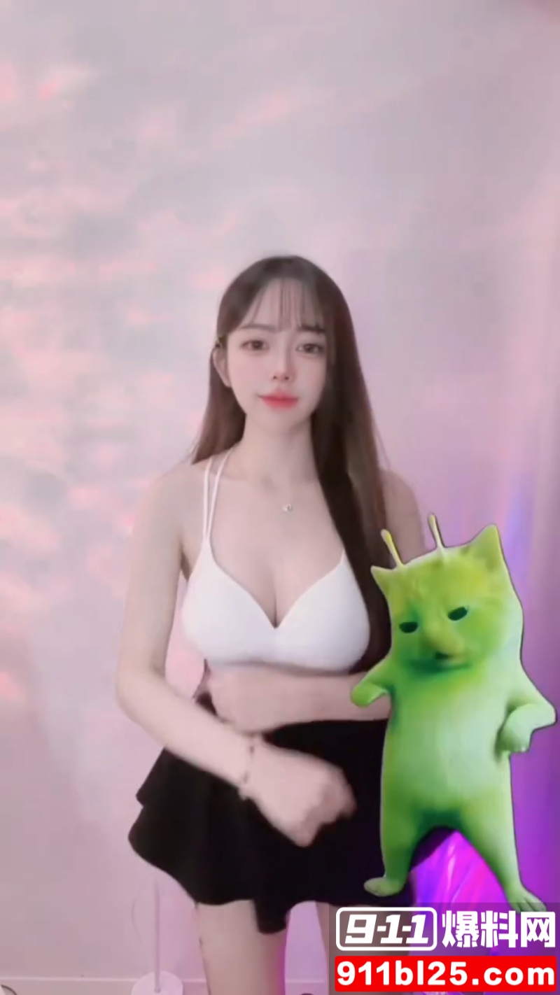 IG高颜巨乳嫩妹 jie.e2 1