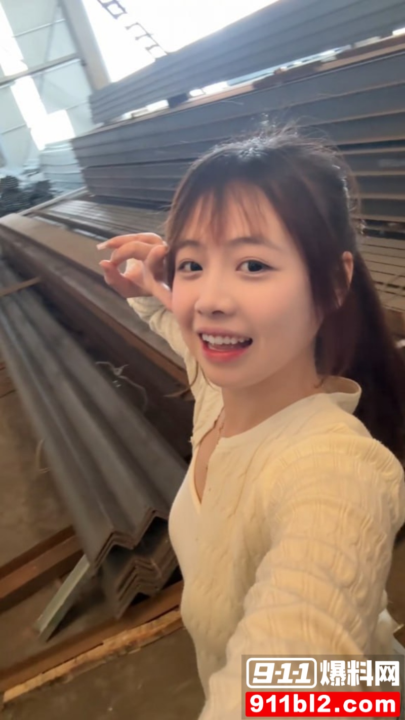 天津大邱庄钢管市场美女销售 于淼 32