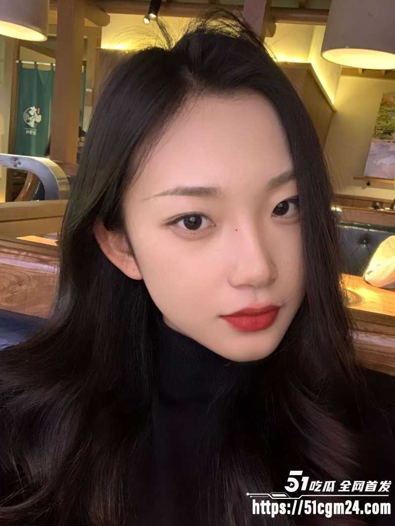 反差校花张怡 3