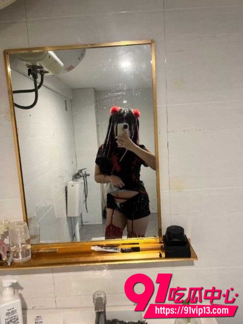 湖南株洲微胖母狗陈思莹为了完成主人的任务居家自慰14