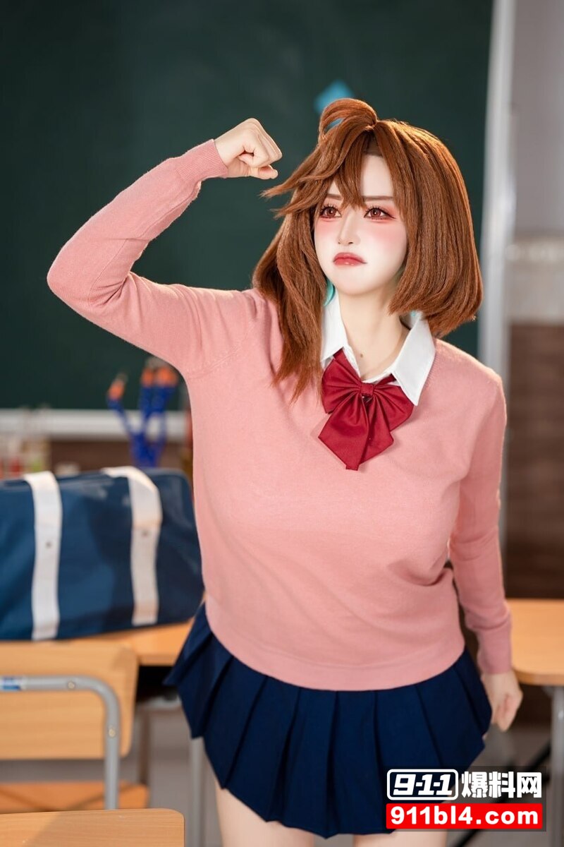 TinyAsa巨乳特写 2