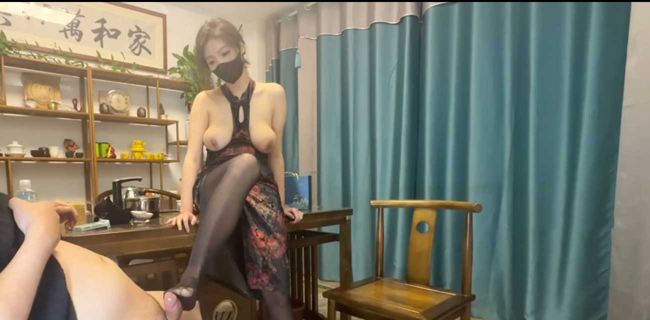 巨乳女神 情深叉喔 最新剧情福利 茶艺师的销售淫技 为了业绩出卖肉体 连续让老板内射两次! 巨乳女神 情深叉喔 最新剧情福利 茶艺师的销售淫技 为了业绩出卖肉体 连续让老板内射两次!