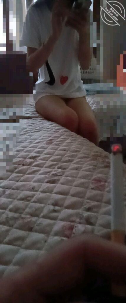 [长篇连载:我的龙凤胎妹妹]每天穿个睡衣在我面前晃实在扛不住了-来自海角社区的真实故事经历