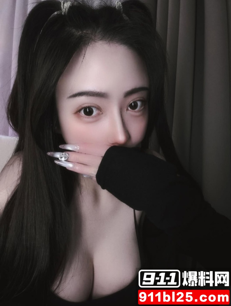 IG高颜巨乳嫩妹 jie.e2 21