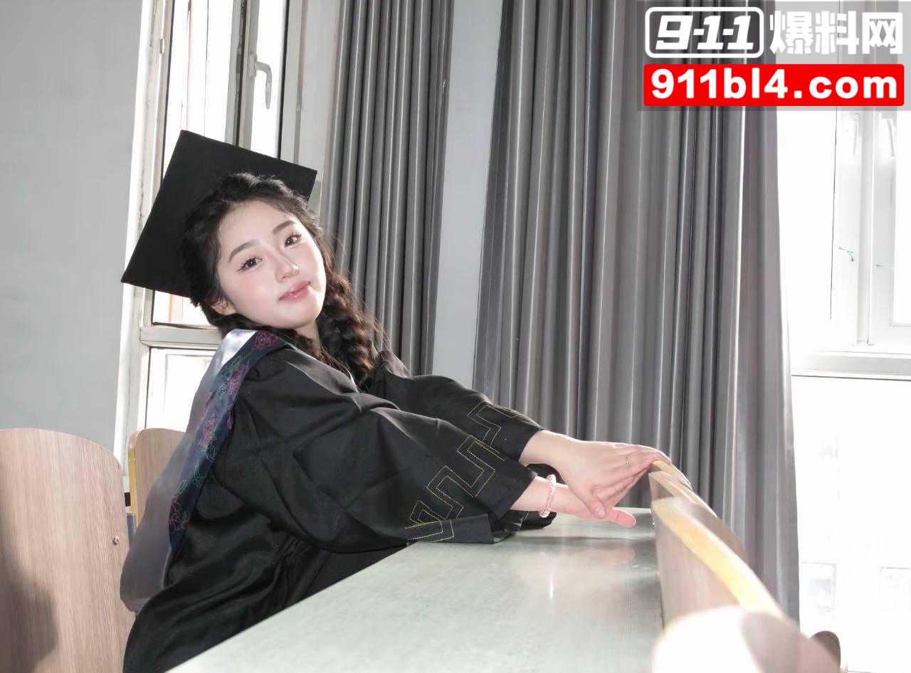 长沙医学院女神刘梓妮周末开房1