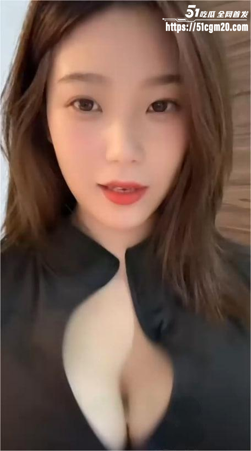 抖音巨乳女神 苏非呀 大尺度私拍 4