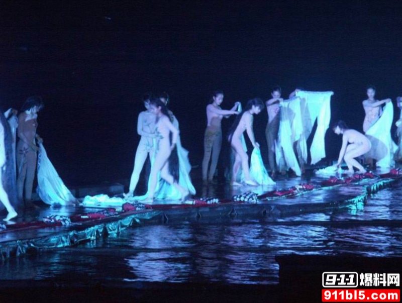 广西印象刘三姐演出全裸 30