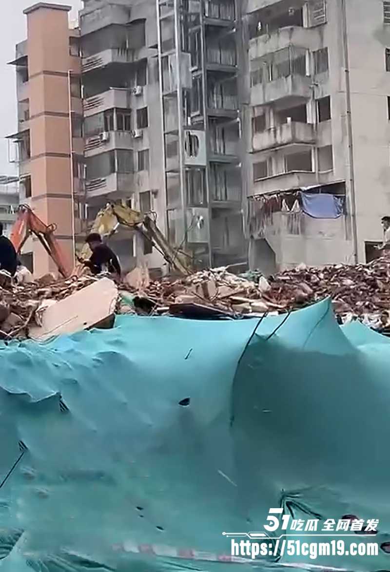 广州乌云区三元里村暴力强拆事件流出10拷贝