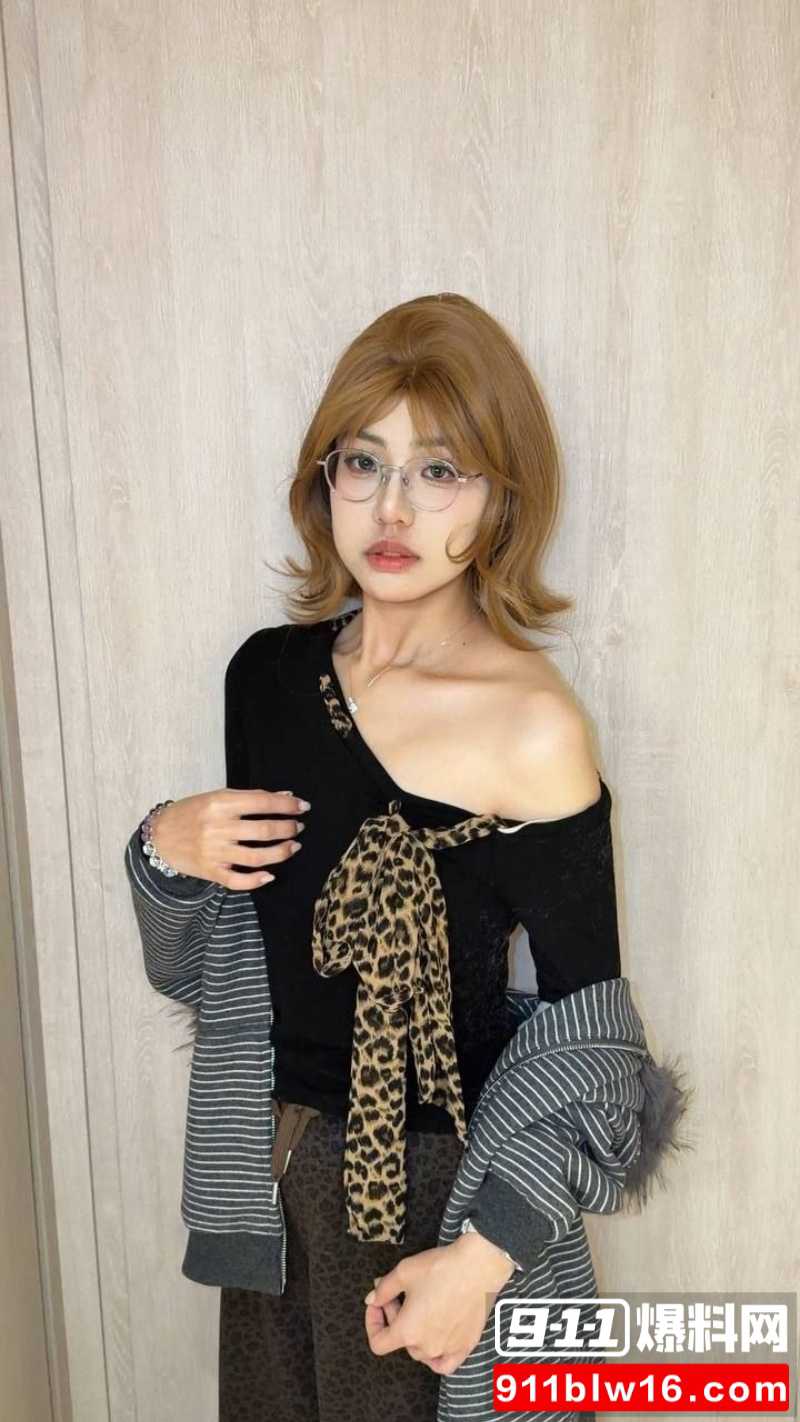 上海超嫩眼镜妹和男友恋爱五年 24