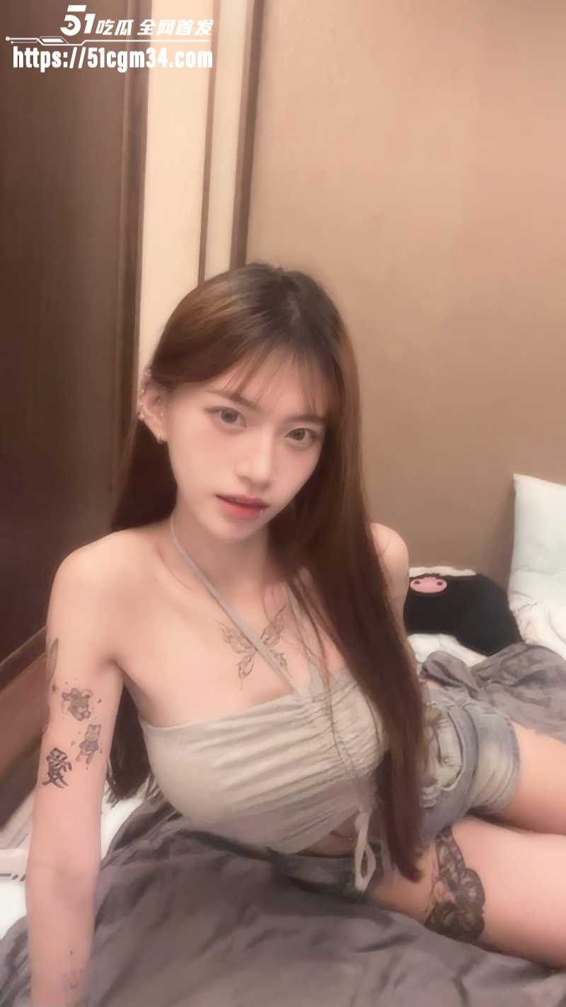 高颜值小网红七七与前男友做爱自拍泄密 2 高颜值小网红七七与前男友做爱自拍泄密 2
