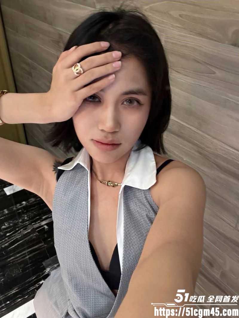 西安麻辣烫女孩直播怒喷网友 9 西安麻辣烫女孩直播怒喷网友 9