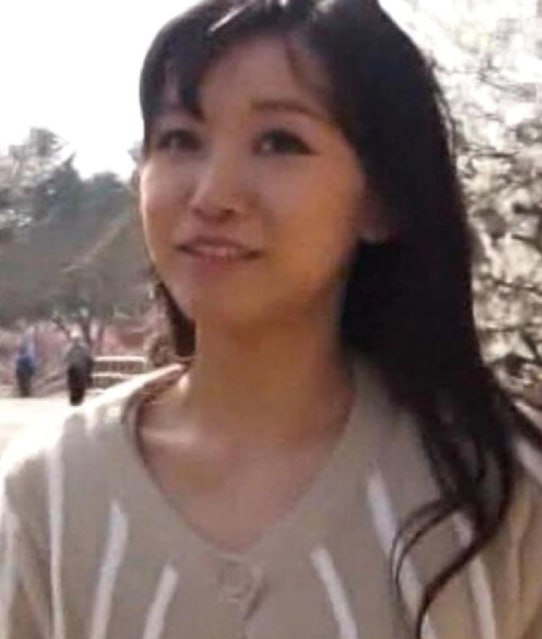 日本埼玉县最美女议员冈本小百合曾下海拍AV原片流出遭对比
