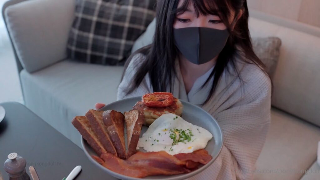 OnlyFans纯欲天花板玩偶姐姐HongKongdoll最新作品《蕾丝夜》