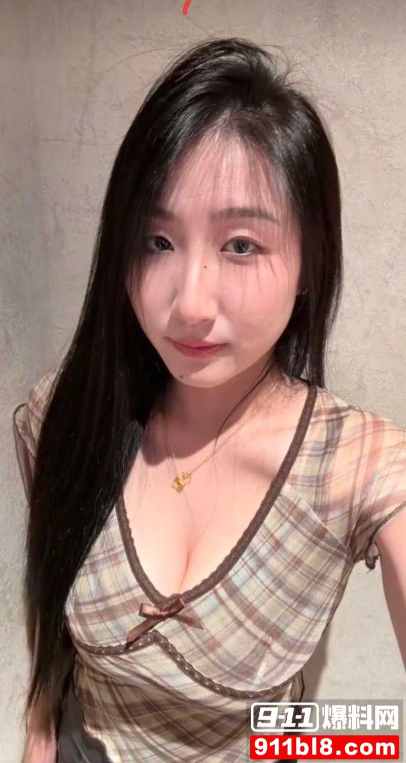 抖音巨乳少妇今晚不睡 29 抖音巨乳少妇今晚不睡 29