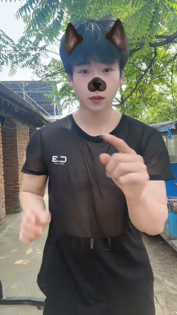 抖音网红牛奶青提塌房阳光大男孩被曝露脸下海视频