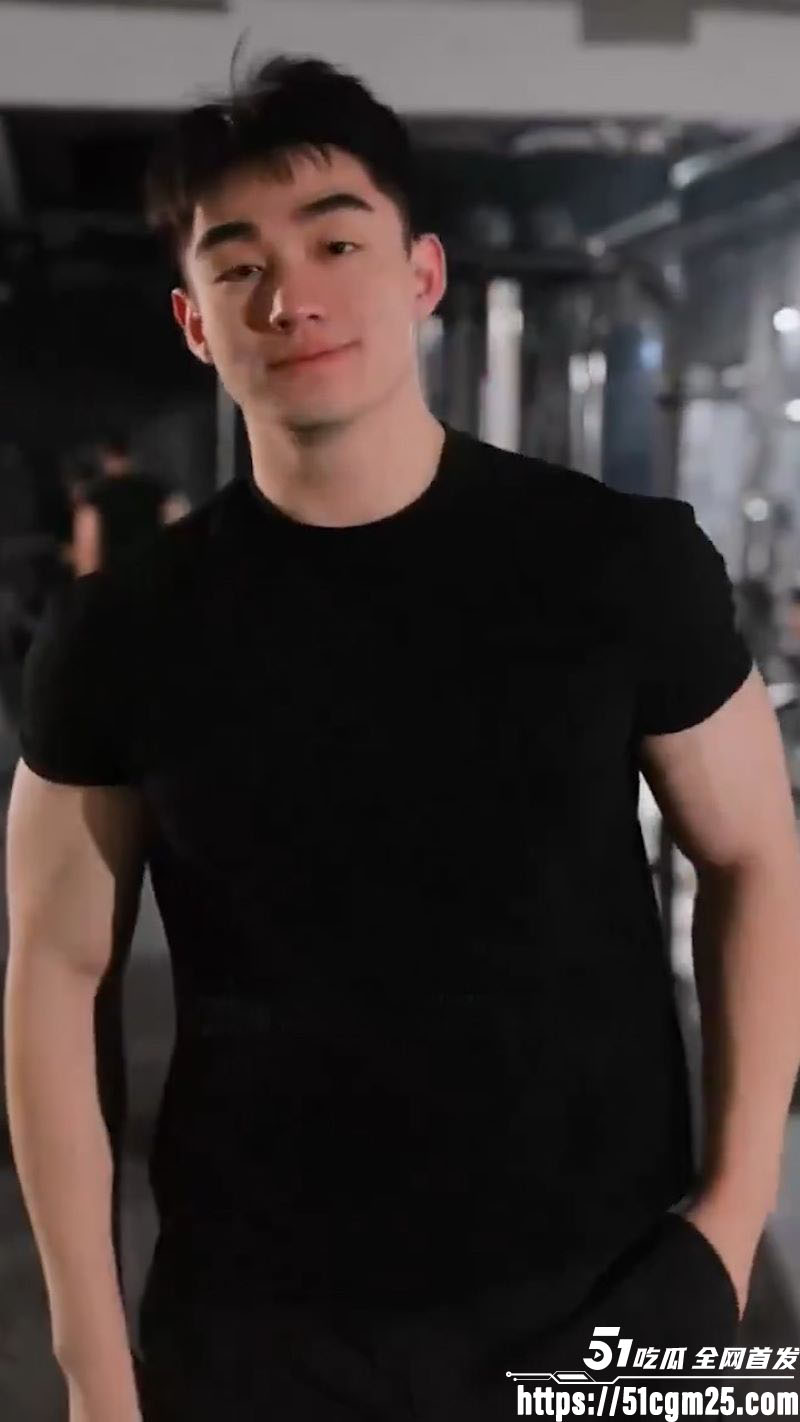 56岁百亿医美女王于文红包养25岁男模 5